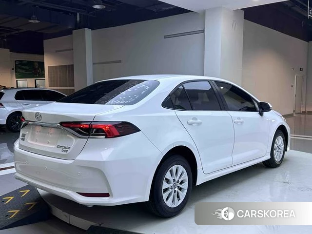 Toyota Corolla 2022 Белый из Китая, фото 6