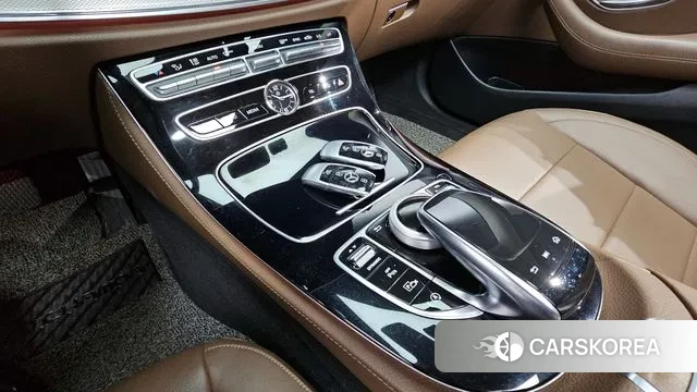 Mercedes-Benz E-Class W213 2018 Черный из Кореи, фото 6