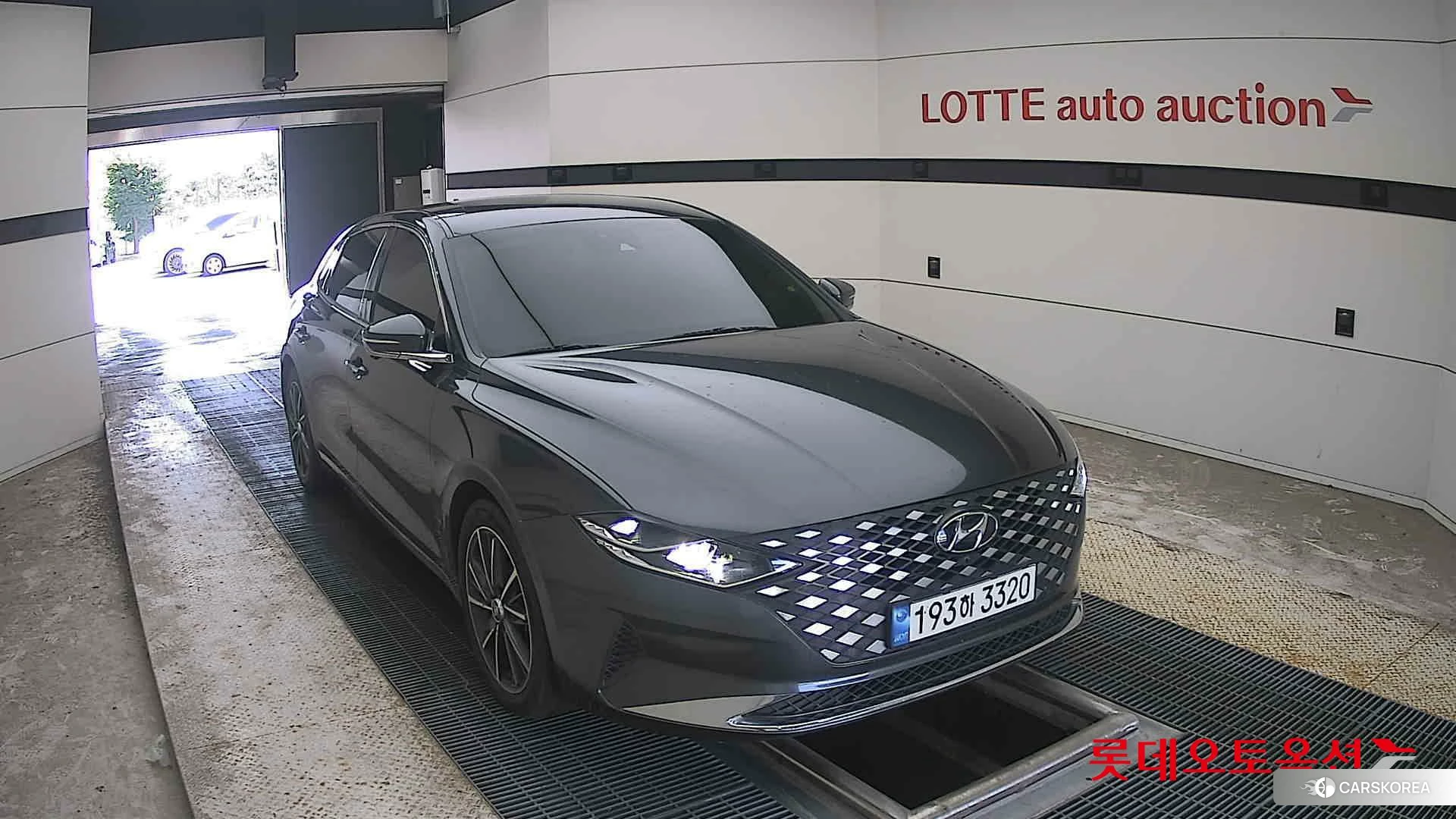 Hyundai Grandeur 2022 Nocturne Grey Metallic из Кореи, фото 6