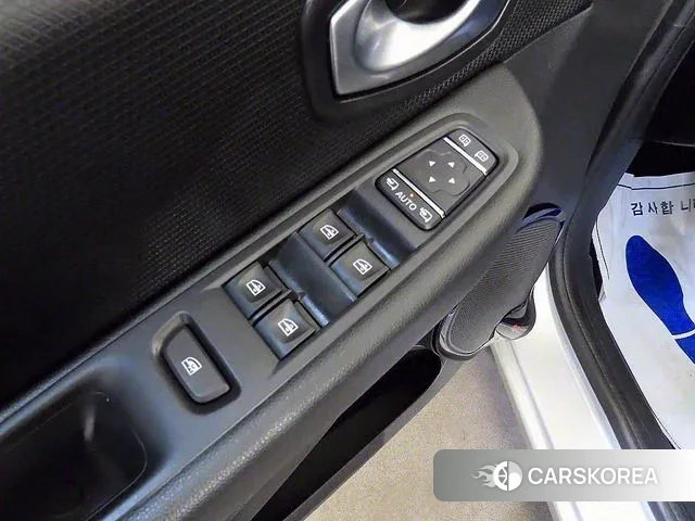 Renault Korea (Samsung) Clio 2018 Серебряный из Кореи, фото 6