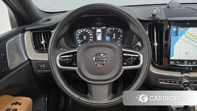Volvo XC60 second Generation 2018 Белый из Кореи, фото 6