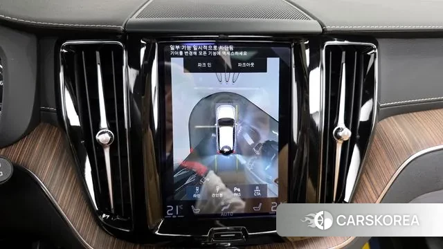 Volvo XC60 second Generation 2021 Белый из Кореи, фото 6