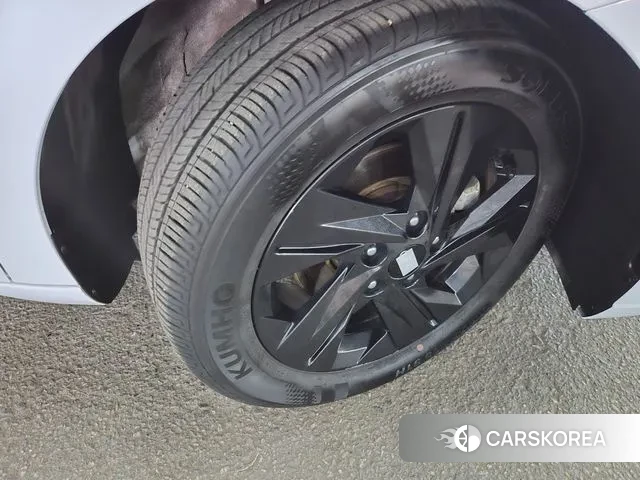 Hyundai Avante Hybrid (CN7) 2022 Белый из Кореи, фото 6