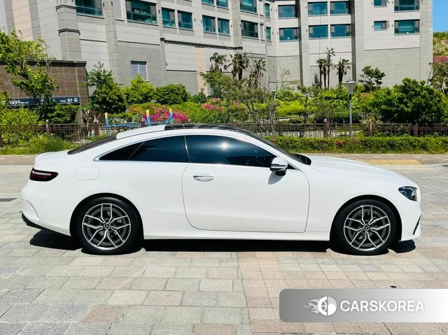 Mercedes-Benz E-Class W213 2022 Белый из Кореи, фото 6