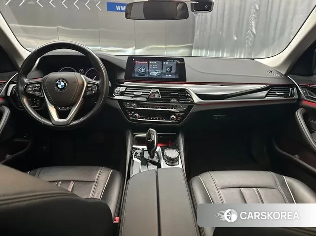 BMW 5 Series (G30) 2018 Белый из Кореи, фото 6