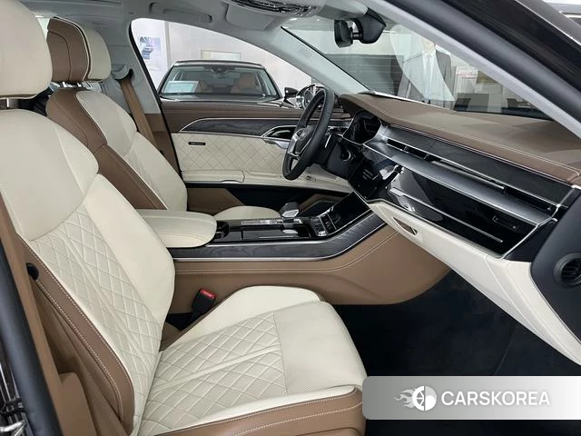 Audi A8 2024 Шампань из Китая, фото 6