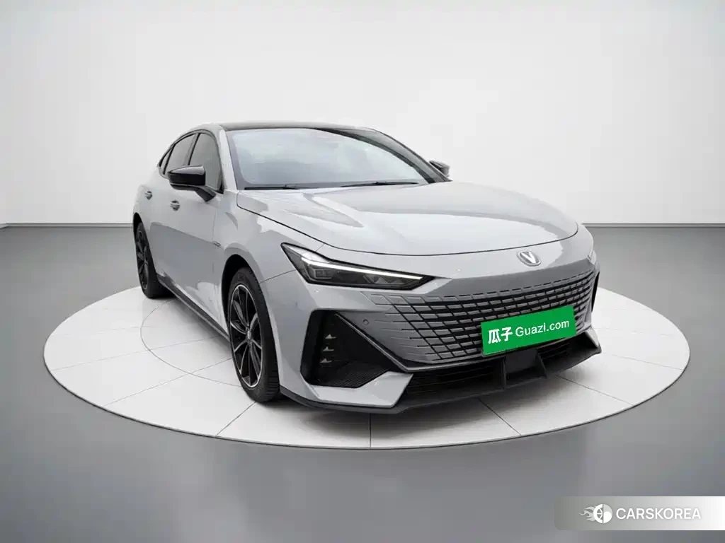 Chang'an UNI-V Smart iDD 2023 Silver/gray из Китая, фото 6