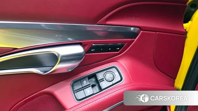 Porsche 718 Boxster 2022 Желтый из Кореи, фото 6