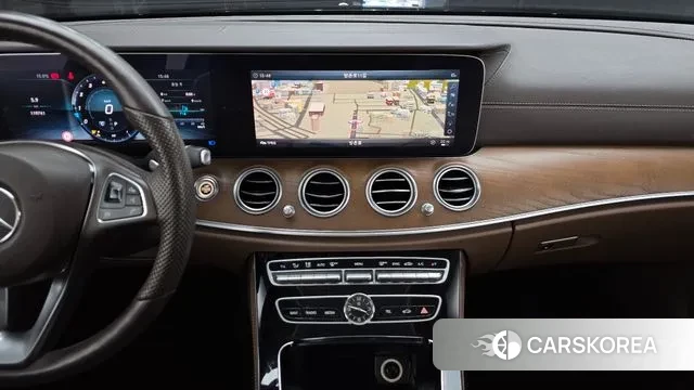 Mercedes-Benz E-Class W213 2018 Черный из Кореи, фото 6