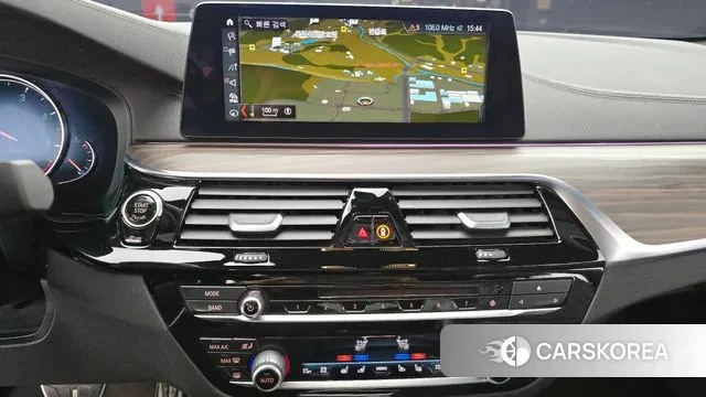 BMW 5 Series (G30) 2018 Серый из Кореи, фото 6