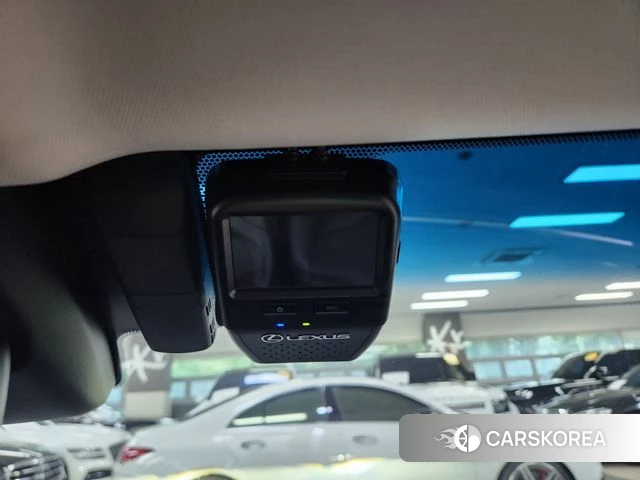 Lexus ES300h 7th generation 2023 Черный из Кореи, фото 6