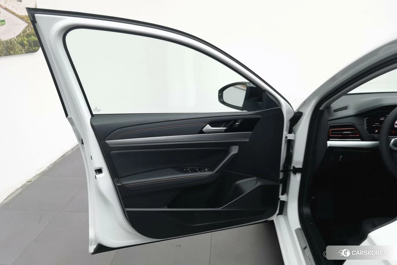 Volkswagen Lavida 2023 Белый из Китая, фото 6