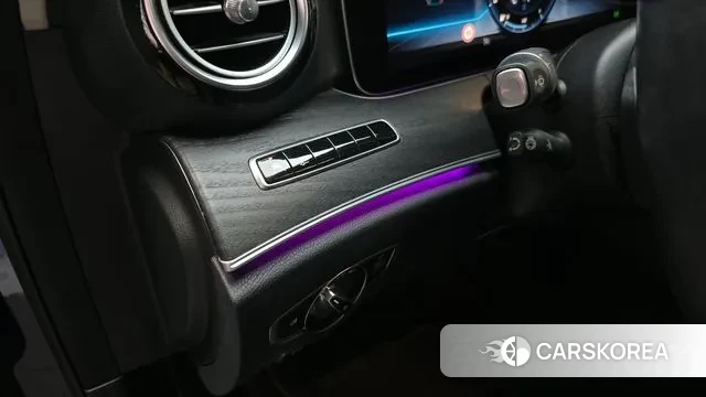 Mercedes-Benz E-Class W213 2018 Синий из Кореи, фото 6