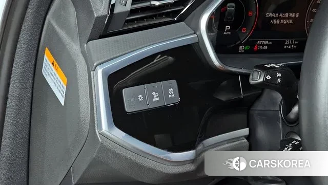 Audi Q3 (F3) 2022 Белый из Кореи, фото 6