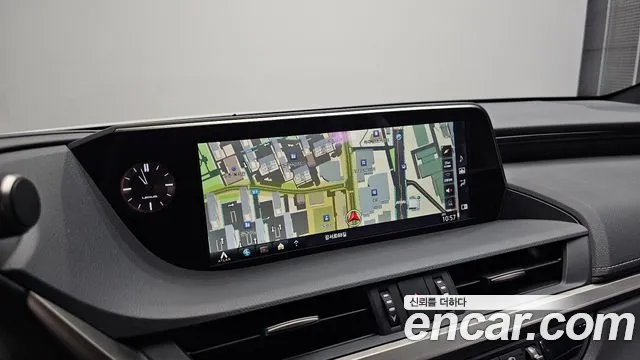 Lexus ES300h 7th generation 2020 Белый из Кореи, фото 6