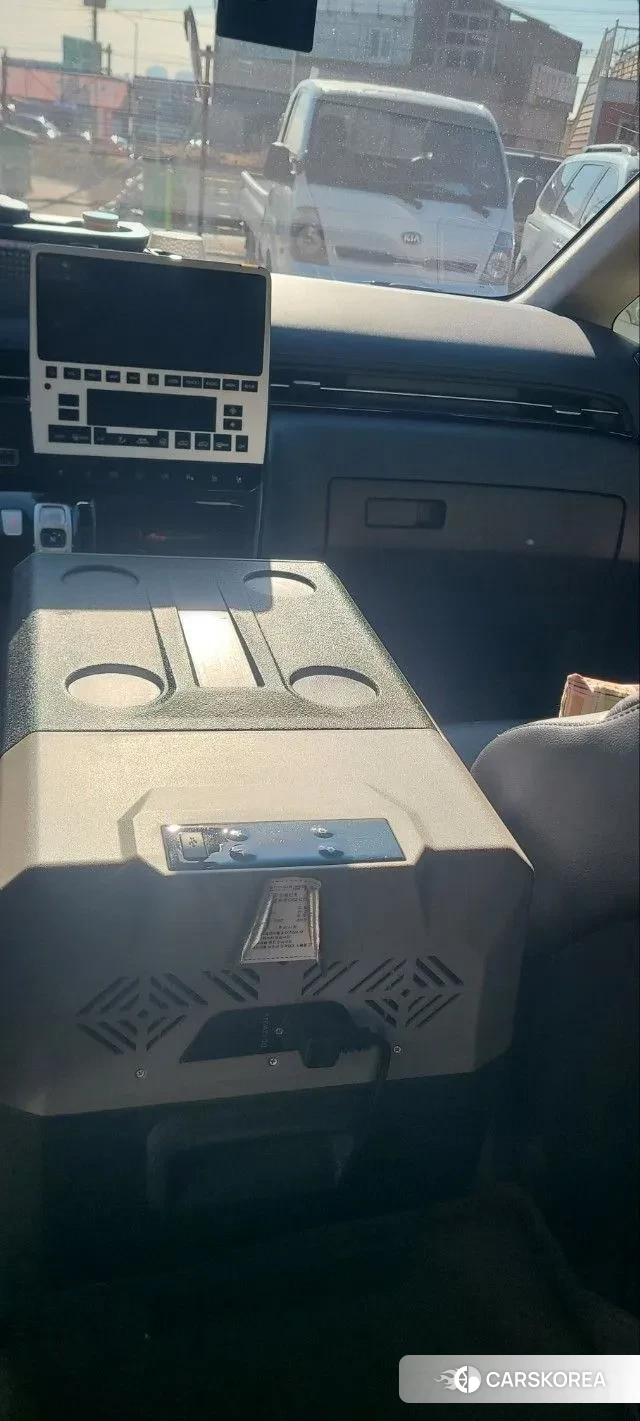 Hyundai Staria 2021 Белый из Кореи, фото 6