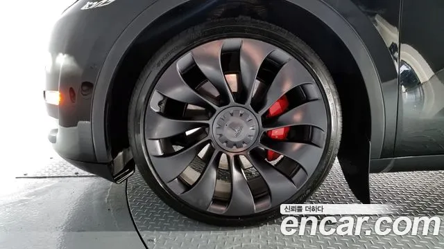 Tesla Model Y 2022 Черный из Кореи, фото 6