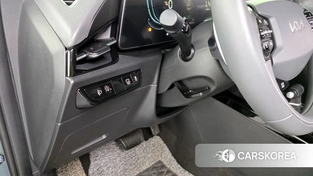 Kia Di Ol Nu Niro 2022 Темно-зеленый из Кореи, фото 6