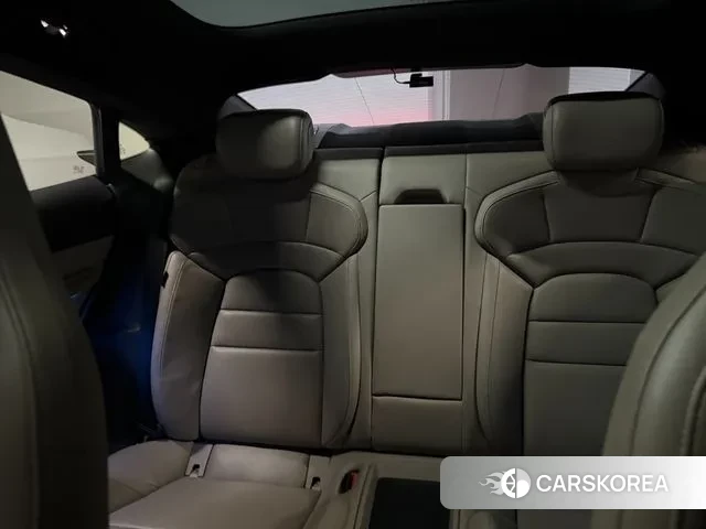 Porsche Taycan 2021 Серебристо-серый из Кореи, фото 6