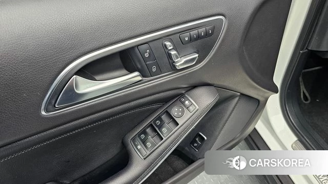 Mercedes-Benz GLA-Class X156 2018 Белый из Кореи, фото 6