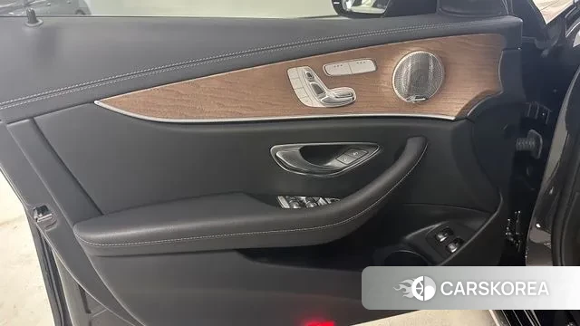 Mercedes-Benz E-Class W213 2021 Серый из Кореи, фото 6