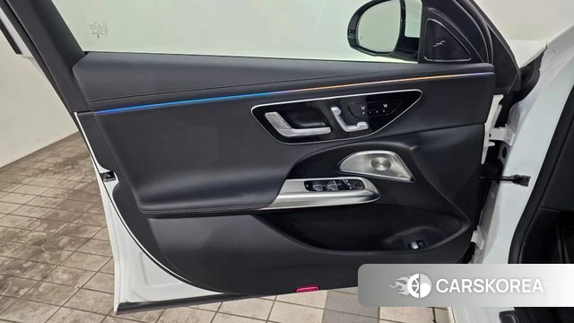 Mercedes-Benz E-Class W214 2025 Белый из Кореи, фото 6