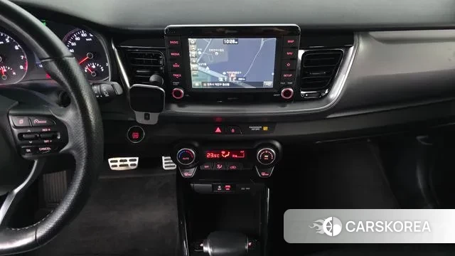 Kia Stonic 2018 Белый из Кореи, фото 6