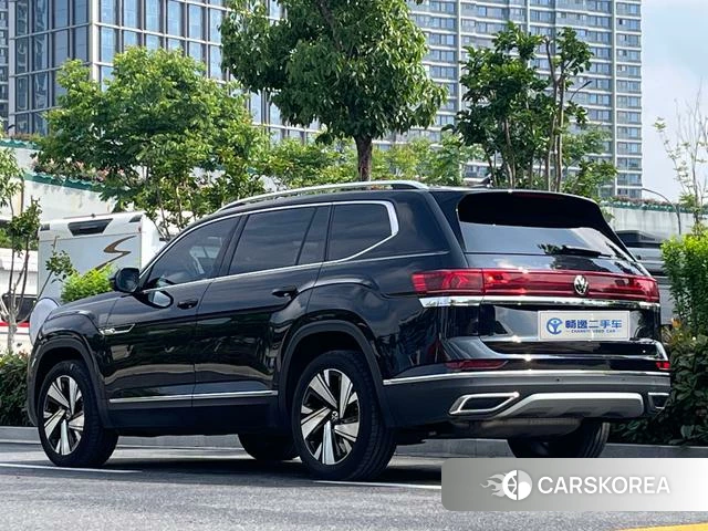 Volkswagen Tourang 2023 Черный из Китая, фото 6