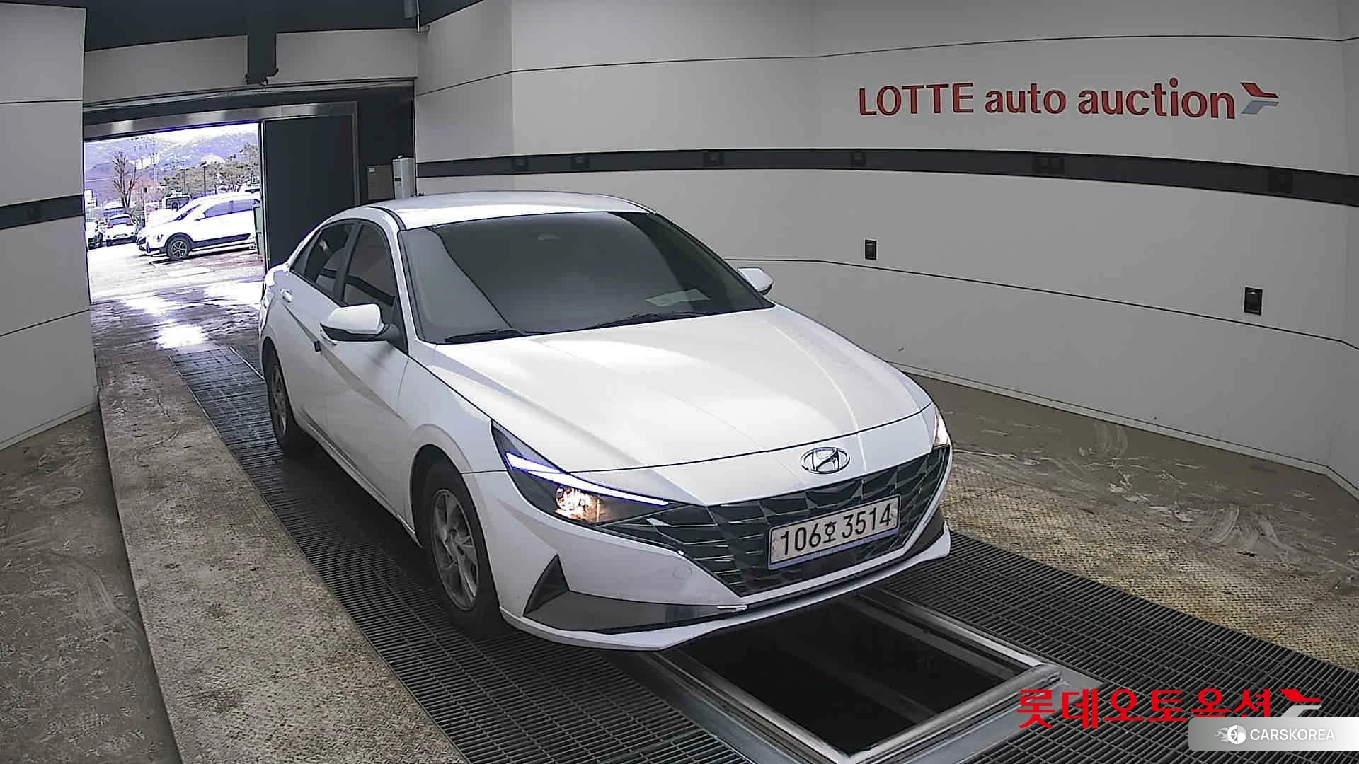 Hyundai Avante 2022 Белый из Кореи, фото 6