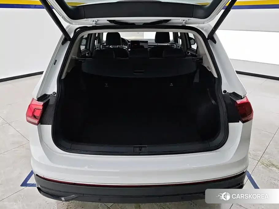 Volkswagen Tiguan L 2024 Белый из Китая, фото 6