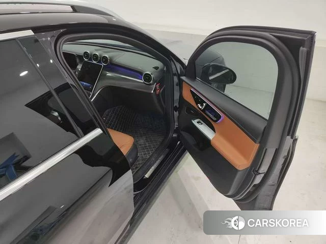 Mercedes-Benz GLC 2024 Черный из Китая, фото 6