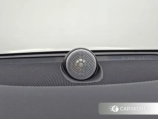 Volvo V60 Cross-Country 2nd Generation 2025 Белый из Кореи, фото 6