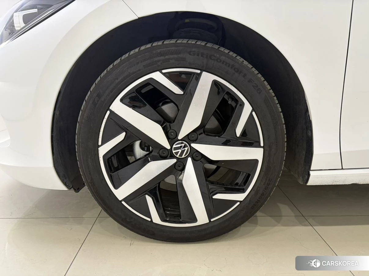 Volkswagen Lingdu 2023 Белый из Китая, фото 6