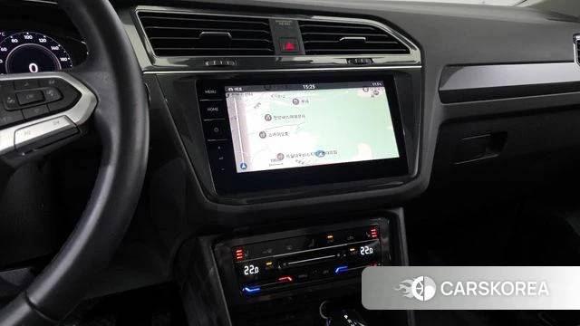 Volkswagen Tiguan second Generation 2023 Белый из Кореи, фото 6