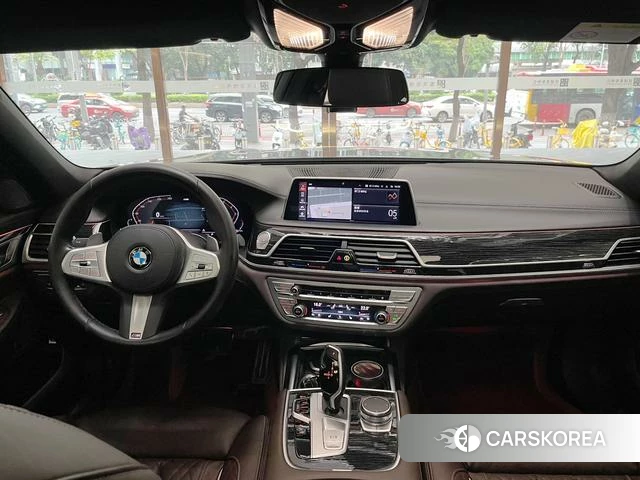 BMW 7 series 2021 Серебристо-серый из Китая, фото 6