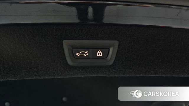 BMW 8 Series (G15) 2021 Черный из Кореи, фото 6