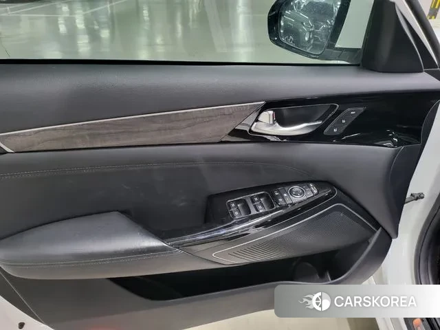 Kia K7 Premier Hybrid 2021 Белый из Кореи, фото 6