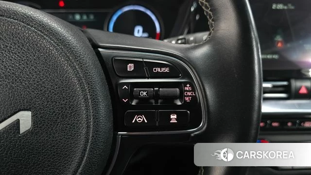 Kia Niro Plus 2022 Серебряный из Кореи, фото 6