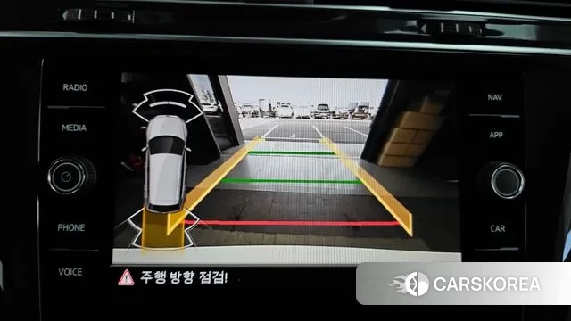 Volkswagen Tiguan second Generation 2022 Белый из Кореи, фото 6