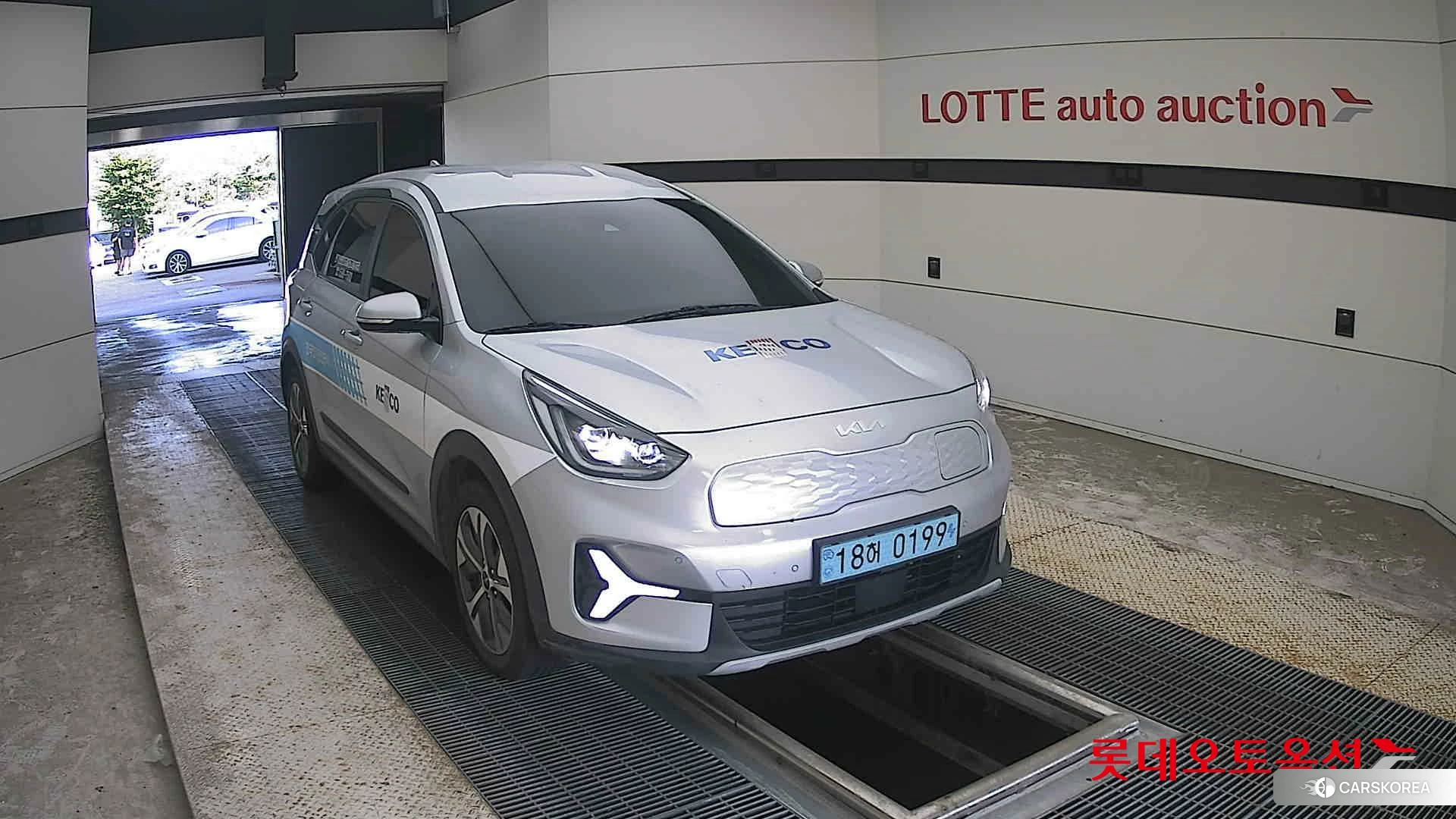 Kia Niro Plus 2023 Sparkling Silver из Кореи, фото 6