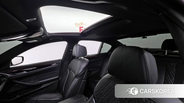 BMW 5 Series (G30) 2020 Белый из Кореи, фото 6