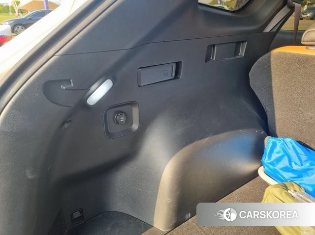 Kia Sportage 5th Generation 2023 Белый из Кореи, фото 6