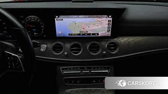 Mercedes-Benz E-Class W213 2021 Белый из Кореи, фото 6