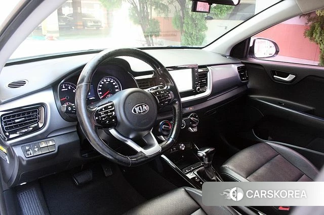Kia Stonic 2018 Белый из Кореи, фото 6