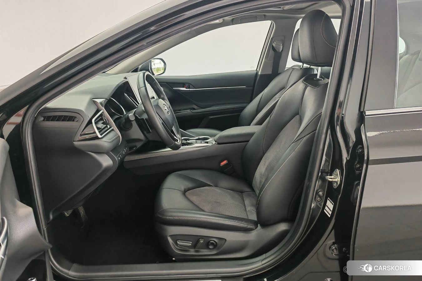 Toyota Camry 2021 Черный из Китая, фото 6