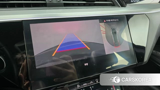 Audi e-Tron 2021 Серый из Кореи, фото 6