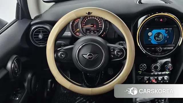 Mini Cooper 2018 Песочный из Кореи, фото 6
