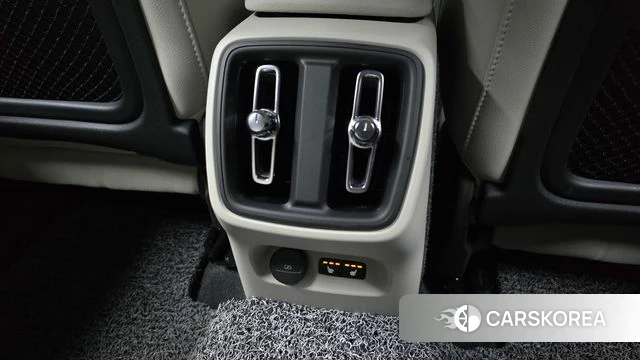 Volvo XC40 2025 Белый из Кореи, фото 6