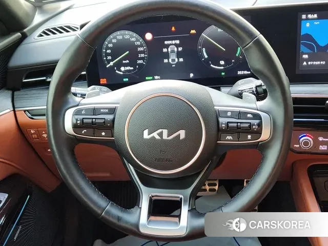 Kia The New K5 Hybrid 3rd generation 2023 Белый из Кореи, фото 6