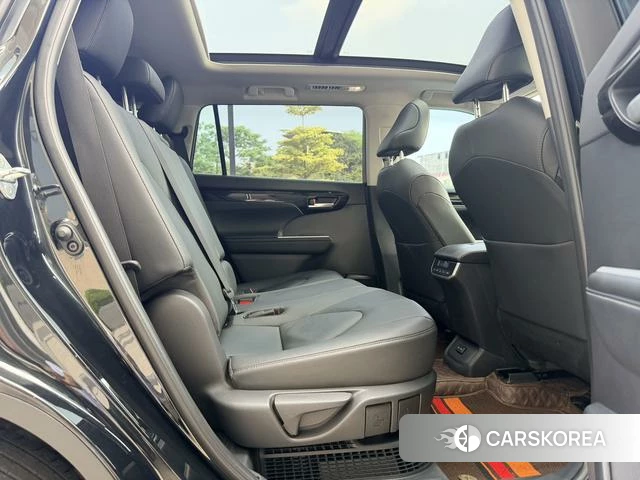 Toyota Highlander 2024 Черный из Китая, фото 6